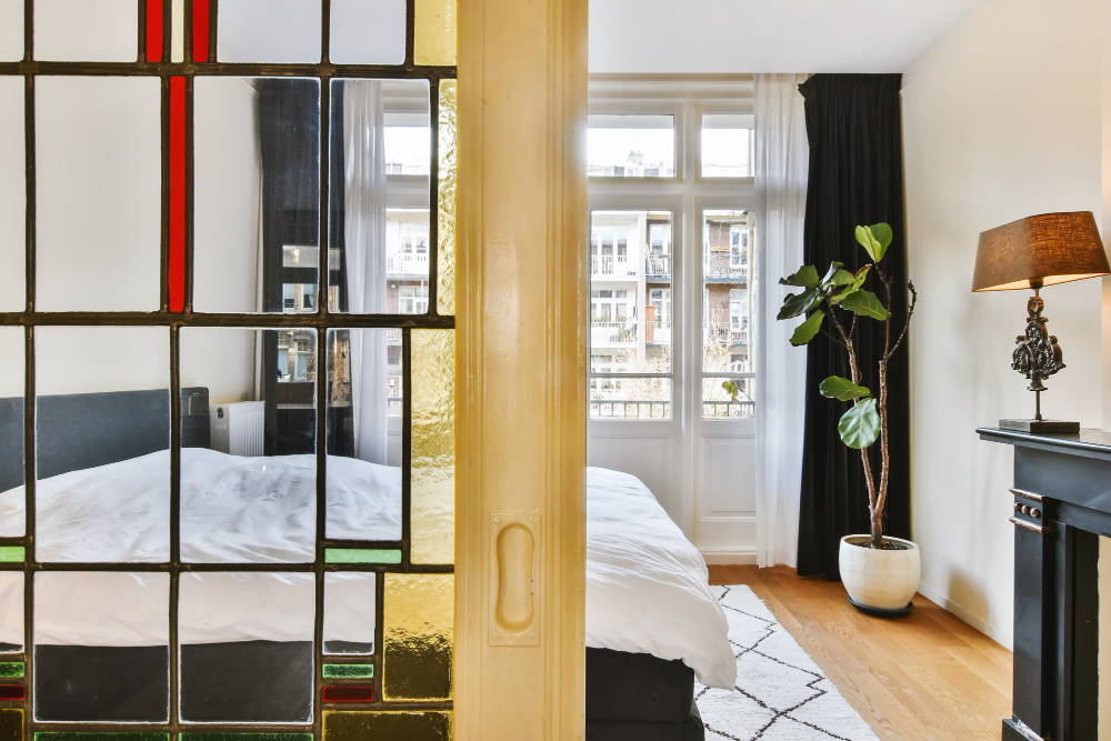 Séparer une chambre en deux avec une seule fenêtre, que faire ?