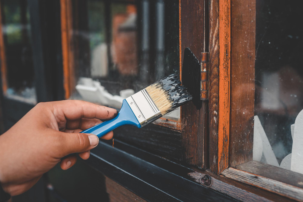 Comment choisir la meilleure peinture pour fenêtre en bois ?